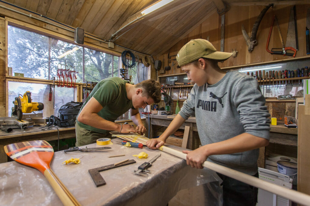 Laminated canoe paddle