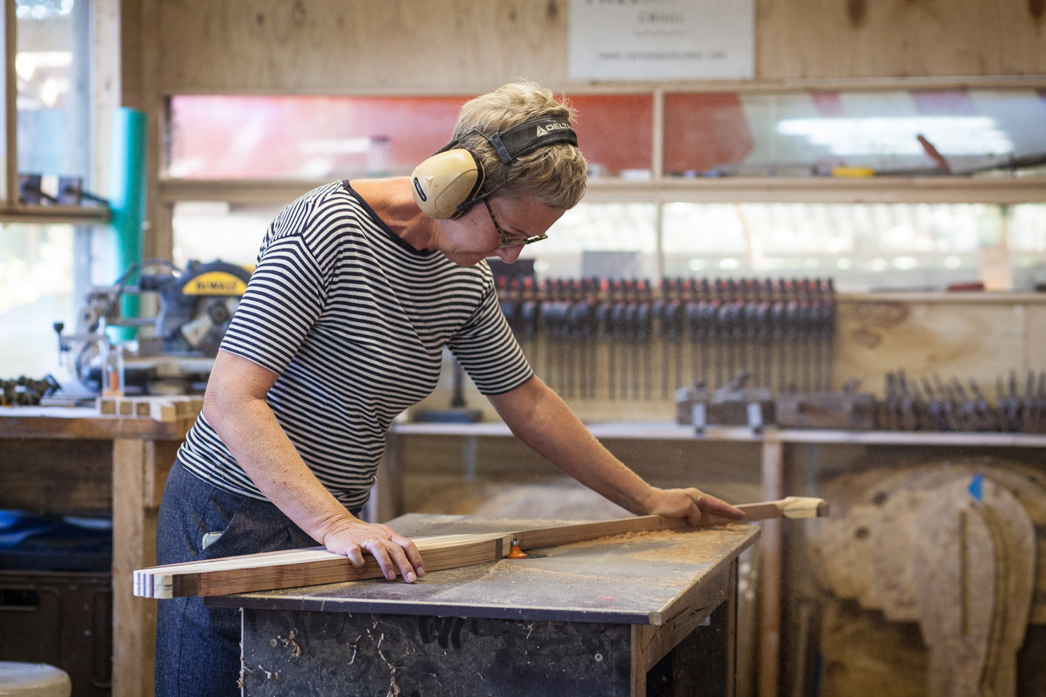 Laminated canoe paddle