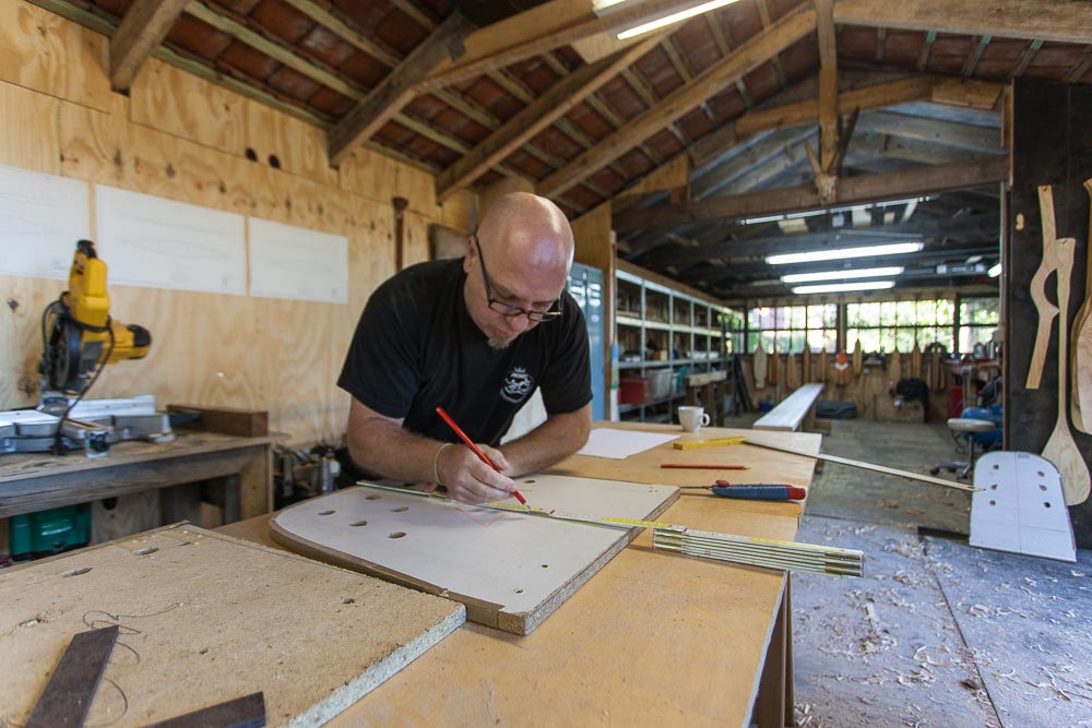 Building a wooden canoe, the stations Freeranger Canoe building a wooden canoe