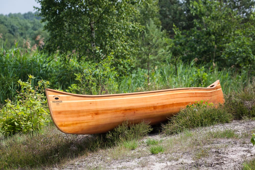 Houten kano bij Freeranger Canoe