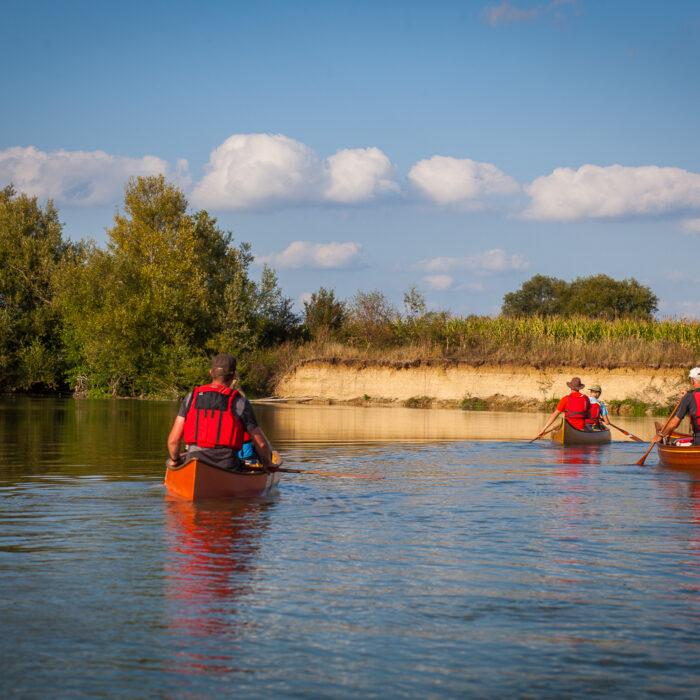 Canoe trekking on the Meuse river