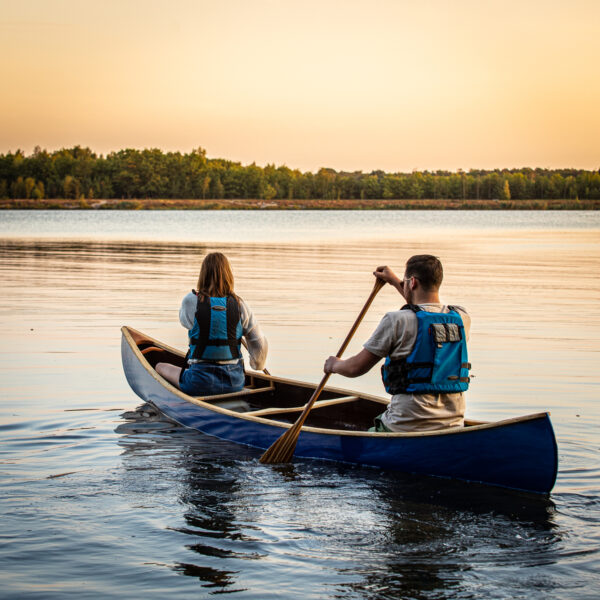 A pal all-round canoe on a lake