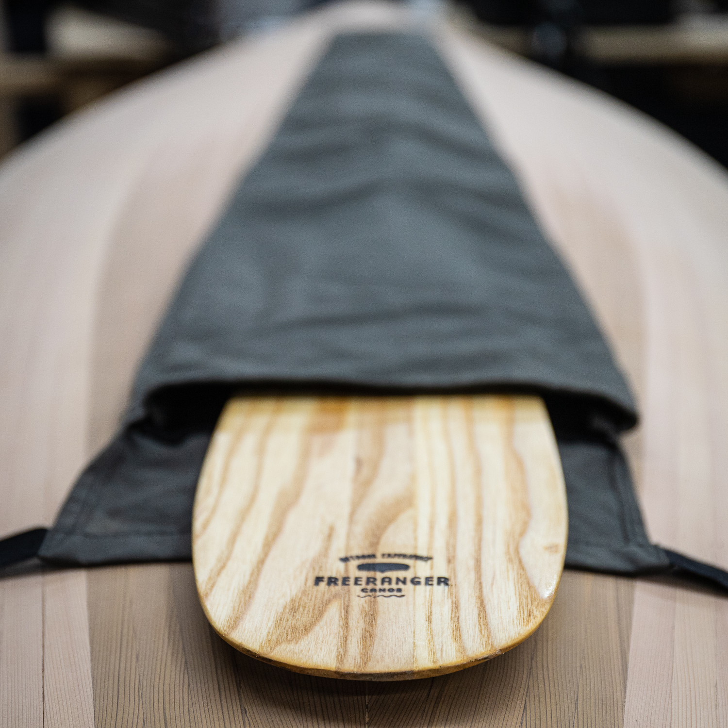 choosing a canoe paddle