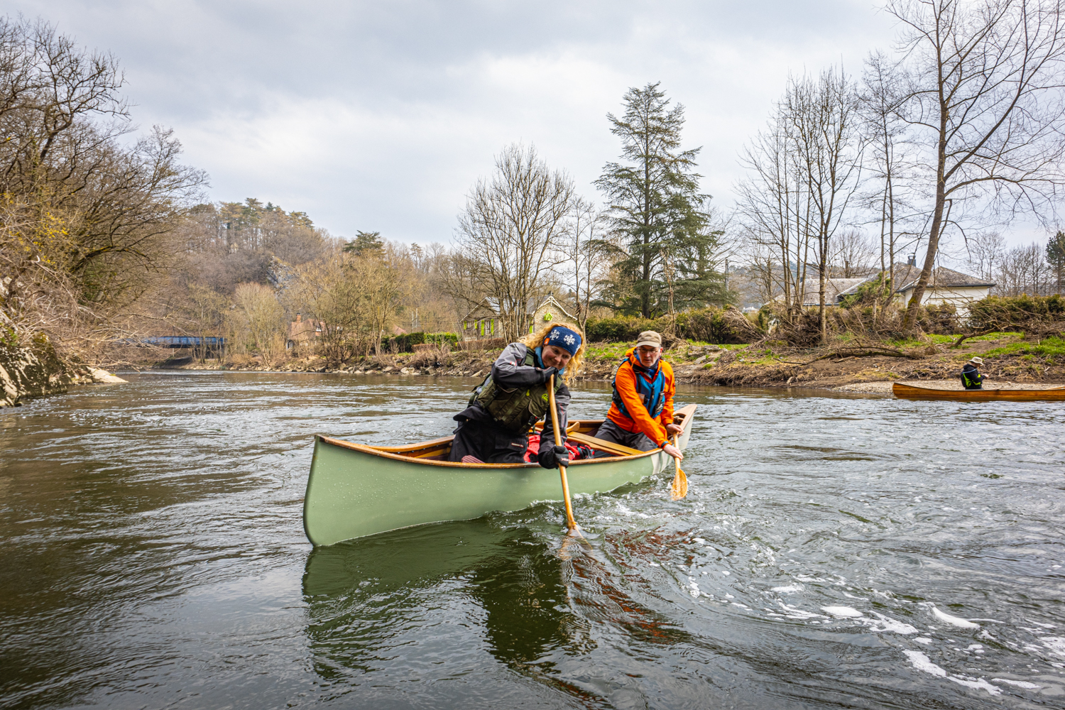 Advanced tandem canoeing - Moving water